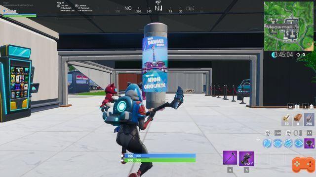 Fortnite: Visit different advertising interest messages in Neo Tilted, Pressure Plant and Mega Mall, challenge week 10 season 9